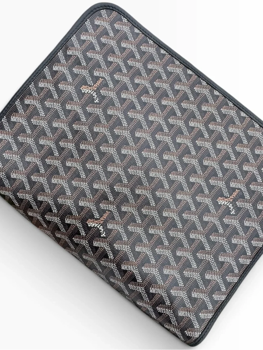 Goyard Clutch